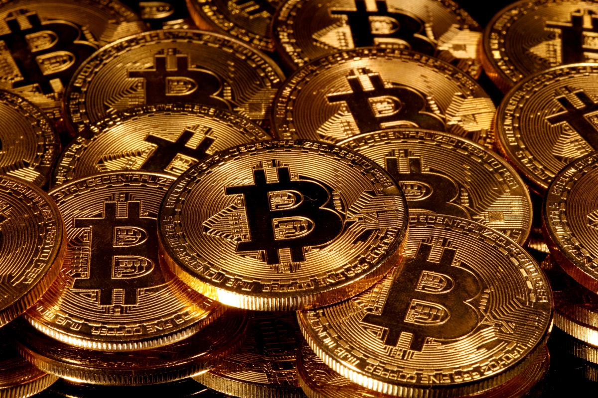 Wise Bitcoin Strategies to Accumulate Golden Bullion